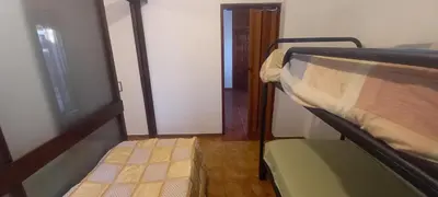a room with two bunk beds and a hallway at La Casona in Cordoba