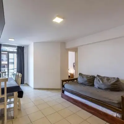 Depto de confortables ambientes by Lofty