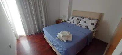 a small bedroom with a bed with a box on it at Cofico Tradicional in Cordoba