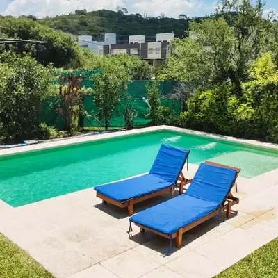 Casa con pileta en las sierras