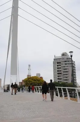 a group of people walking across a bridge at Hermosa Vista 2 in Cordoba