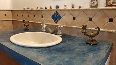 a bathroom counter with a sink in a room at El depto de Bowie in Santa Rosa de Calamuchita