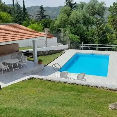 Casa con piscina vista al lago montañas-Sierras de Córdoba