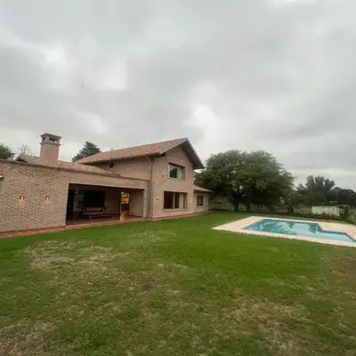 CASA VILLA LAGO AZUL CARLOS PAZ