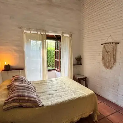 Casita Lavanda - cercana a plaza de Villa de las Rosas con patio y asador