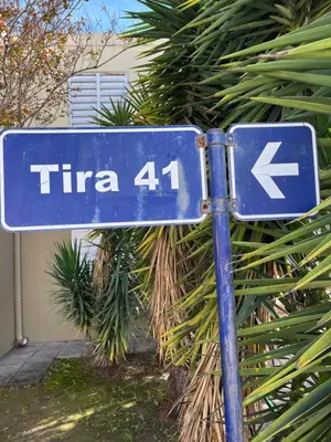 a blue sign that reads fire at Complejo con seguridad in Cordoba