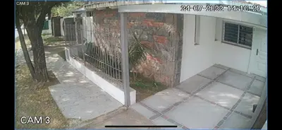 a metal fence in front of a building at ApartQ, depto entero, Villa Belgrano, Córdoba capital in Cordoba