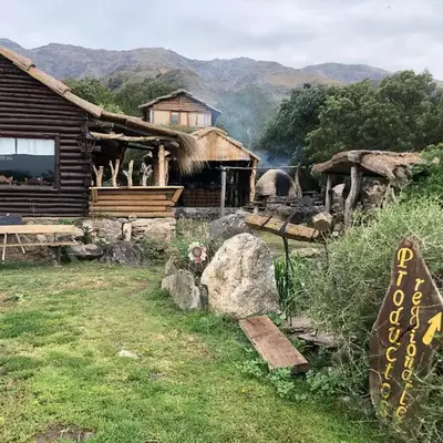 REFUGIOS de MONTAÑA CABEZA DEL INDI0