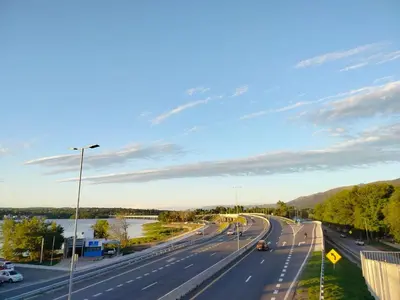 a view of a highway with cars on it at Guemes270 in San Roque
