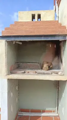an empty shelf with a stuffed animal in it at departamento en zona residencial in Cordoba