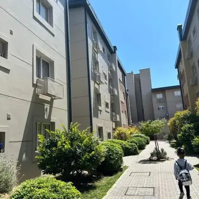 Departamento espacioso en un complejo residencial