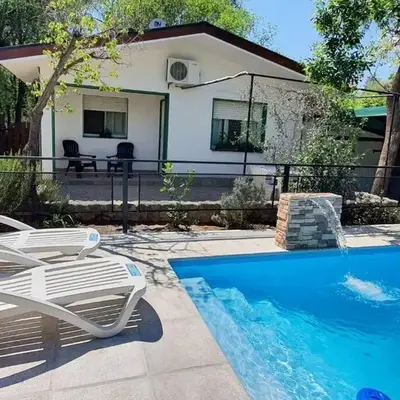 Chalet Céntrico con Pileta