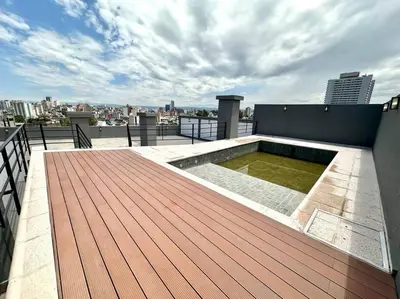 a rooftop deck with a hot tub on a building at Alojamiento entero para 3 personas D in Cordoba