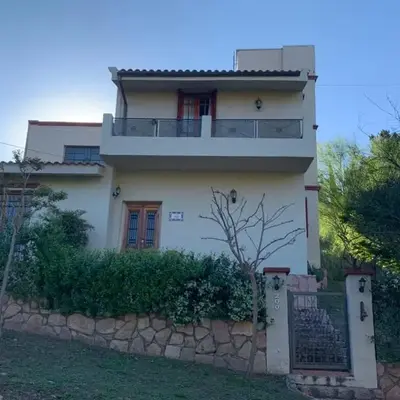 Hermosa casa de veraneo con pileta