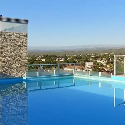 Dept with pool and view