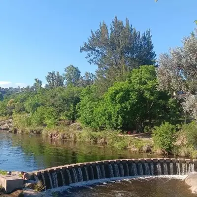 Departamento frente al rio solo familias