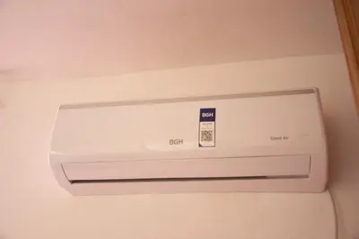a close up of a air conditioner in a room at Tierra de Mariposas in Alta Gracia