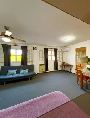 a living room with a couch and a table at Cordoba, estadio Kempes, Cerro de las Rosas, Urca, Chateau, Siglo21, Aeropuerto in Cordoba