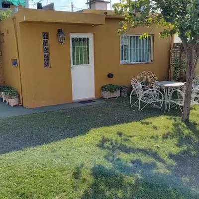 Departamento con kitchenet con entrada independiente