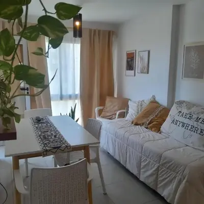 Hermoso Departamento en Güemes sobre Cañada