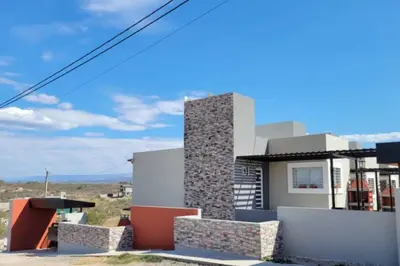 a house in the middle of the desert at Departamento ideal Pileta, Parrilla y Pet friendly in Cavalango