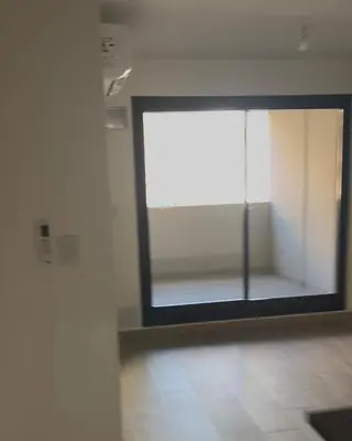 a mirror on a wall in a room at DEPARTAMENTO TEMPORARIO UNICO CON SEGURIDAD 24 HS EN LA MEJOR ZONA NvA CORDOBA in Cordoba