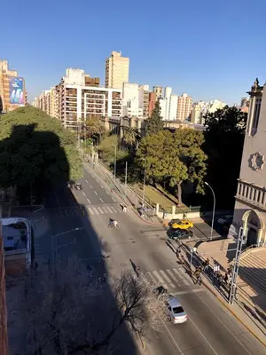 a view of a city street with cars and buildings at Departamento céntrico en Córdoba Capital cerca de todo in Cordoba