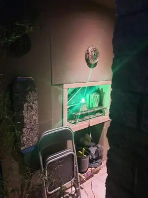 a room with a tv and a table and chairs at Terra Zion in Cordoba
