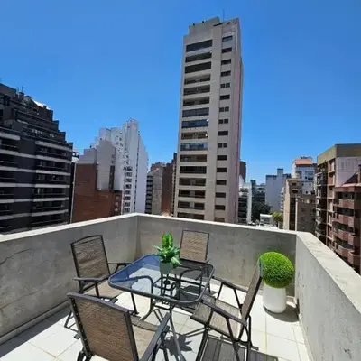 Moderno departamento con terraza privada