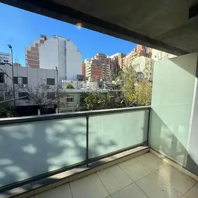 El cercano a todo