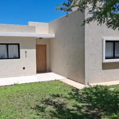 Hermosa Casa Moderna en el Mirador del Lago
