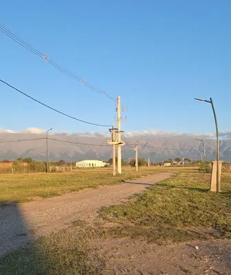 an empty road with a street light and a pole at Casa en Merlo in Cañada La Negra
