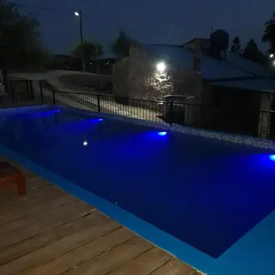 Cabañas Wasirumi Pileta y bajada al Rio