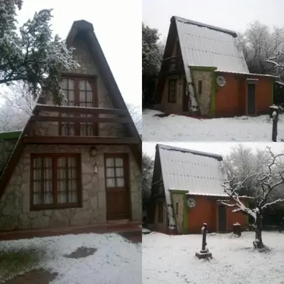 two pictures of a house in the snow at Cabaña Tío Miguel in Los Molles