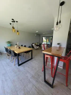 Gallery image of GRAN DUPLEX DE CATEGORÍA - cochera y patio - Exc ubicación en zona norte, barrio tranquilo - Bien próximo al Sanatorio Allende, Kempes y Univ Siglo XXI - Cerca de restaurantes y bares- Salida rápida al Aeropuerto, centro y las sierras in Cordoba