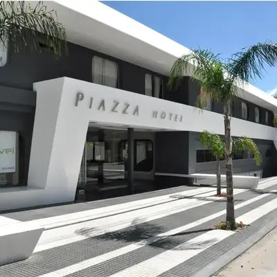 Piazza Hotel