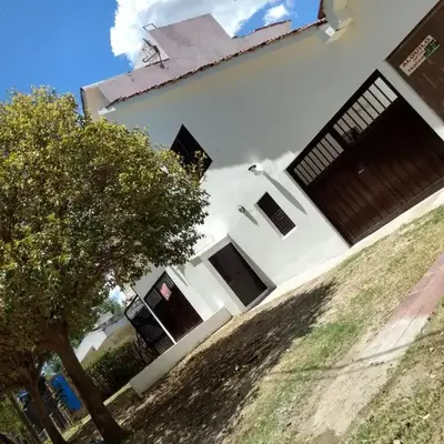 Dúplex frente al río en Playas de Oro