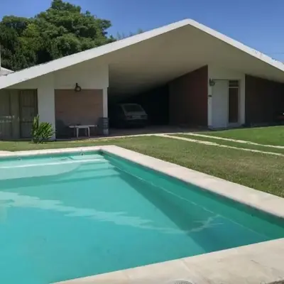 Casa con pileta exclusiva y parque en Villa Carlos Paz