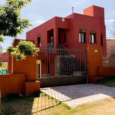 Bella Vista Casa con pileta y terraza
